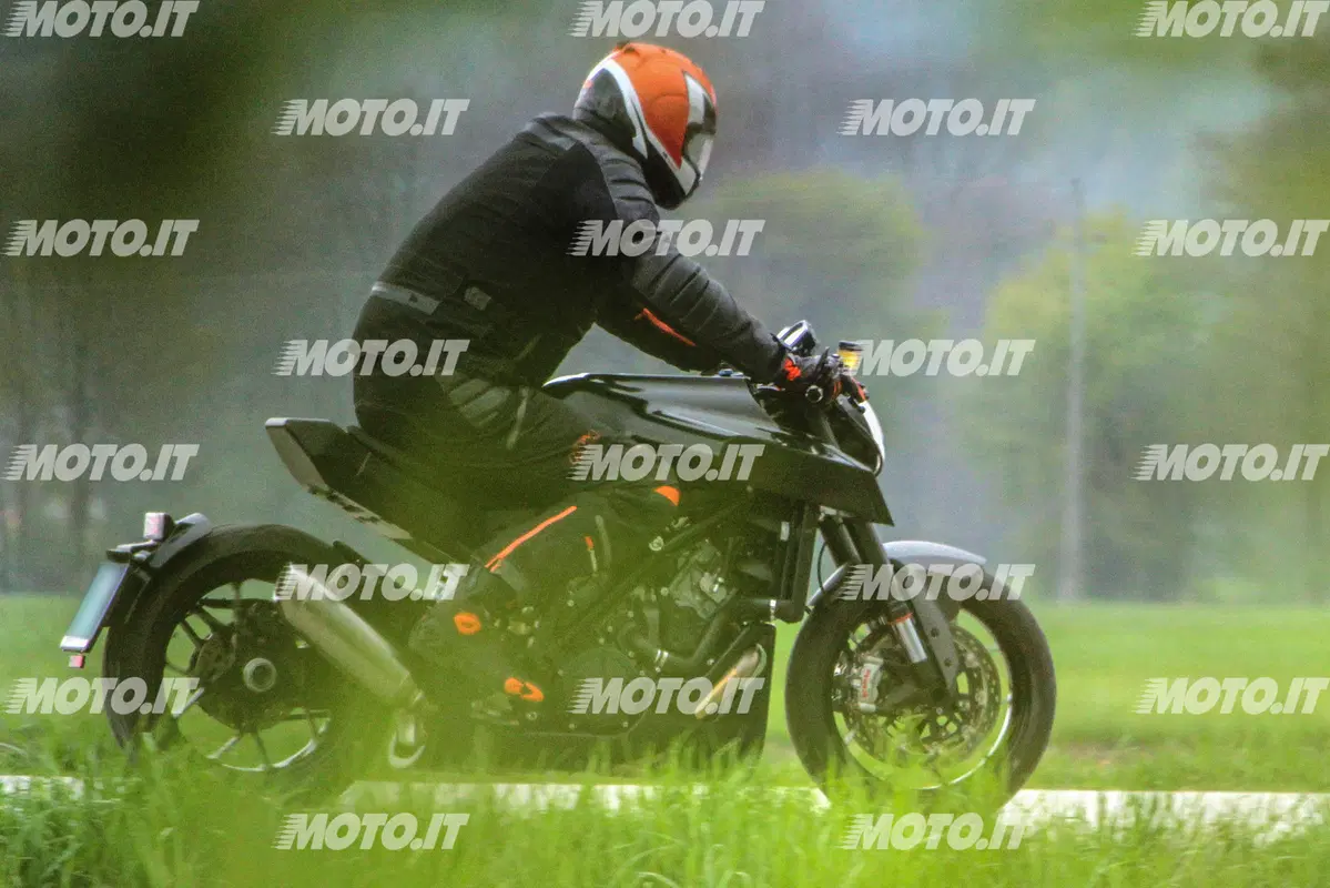 Scoop: Power Cruiser Husqvarna 1301 (7)
