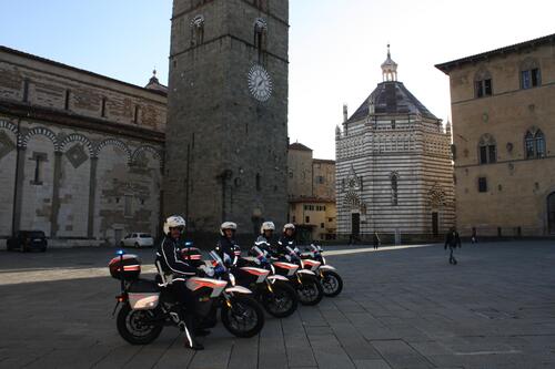 La Polizia Municipale di Pistoia in pattuglia sulle moto elettriche (6)