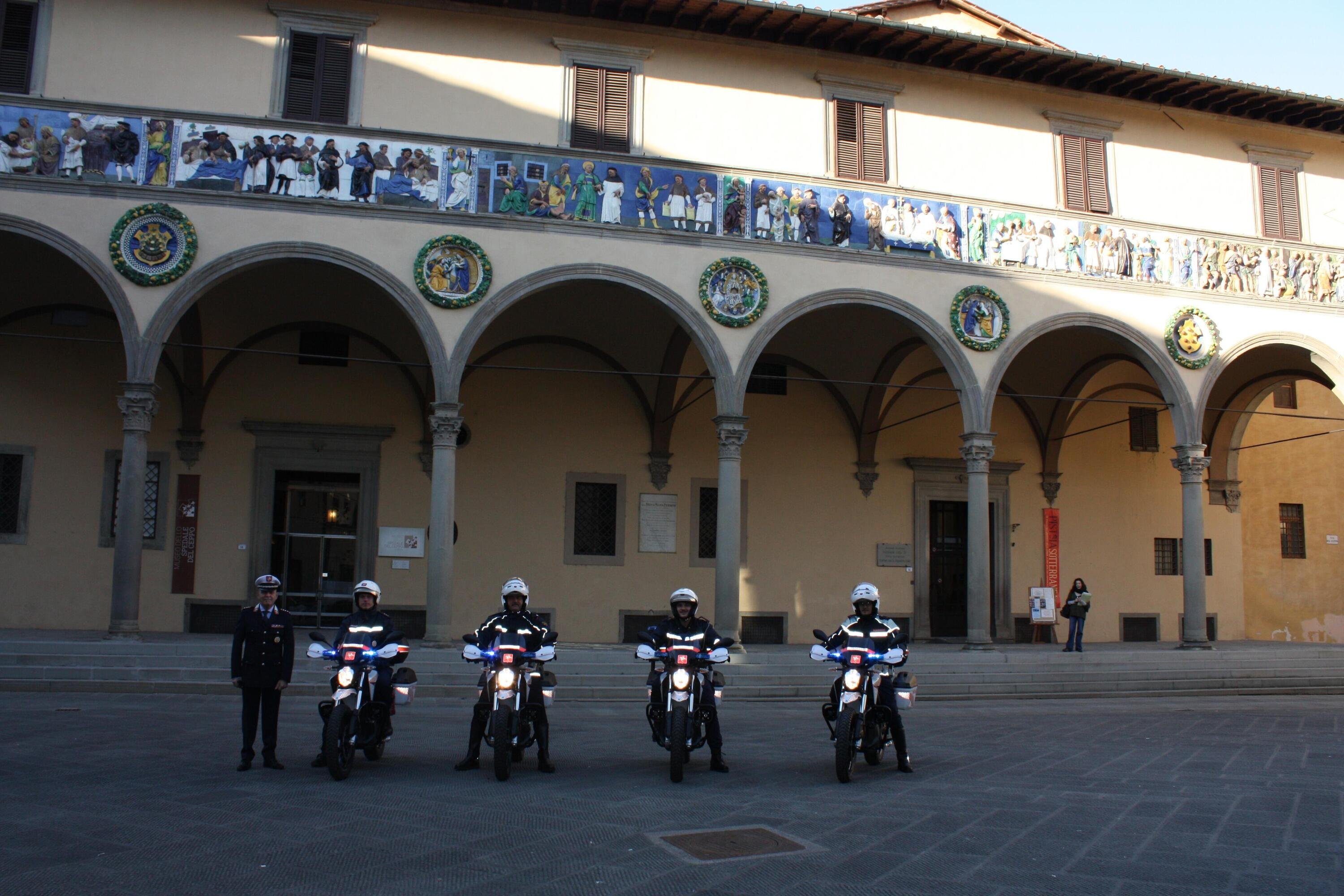 La Polizia Municipale di Pistoia in pattuglia sulle moto elettriche