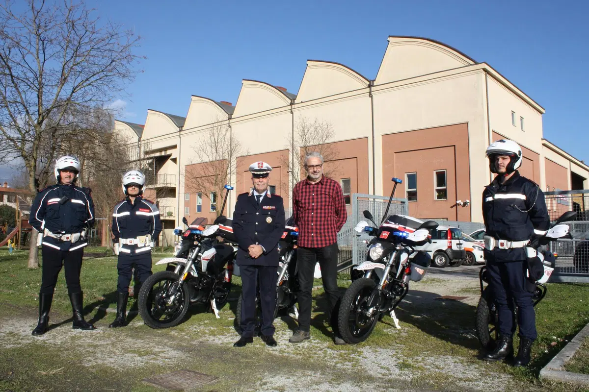 La Polizia Municipale di Pistoia in pattuglia sulle moto elettriche (11)