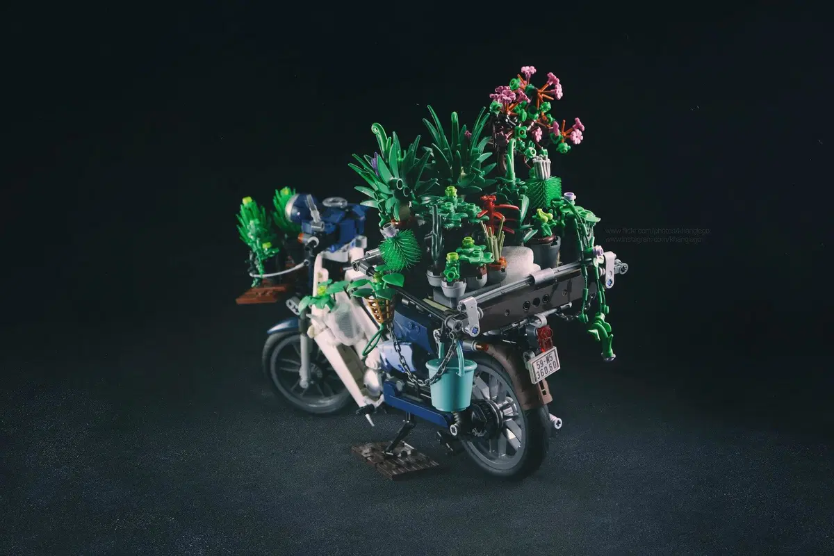 Honda Super Cub made in Vietnam. Fatto con il LEGO (9)