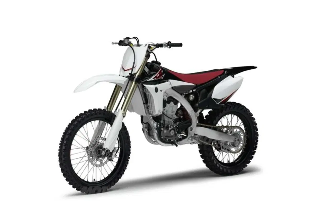 Yamaha presenta la gamma Motocross 2013 (26)