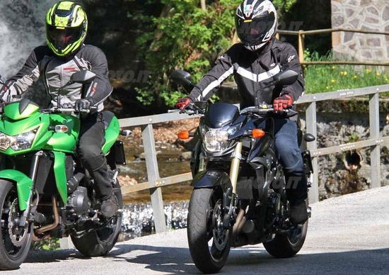 Kawasaki Z750 VS Suzuki GSR 750