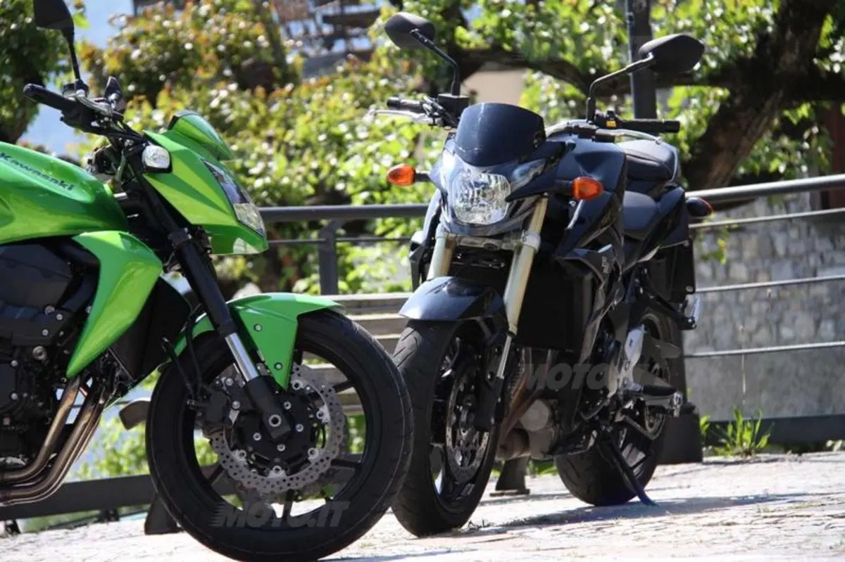 Kawasaki Z750 VS Suzuki GSR 750 (33)