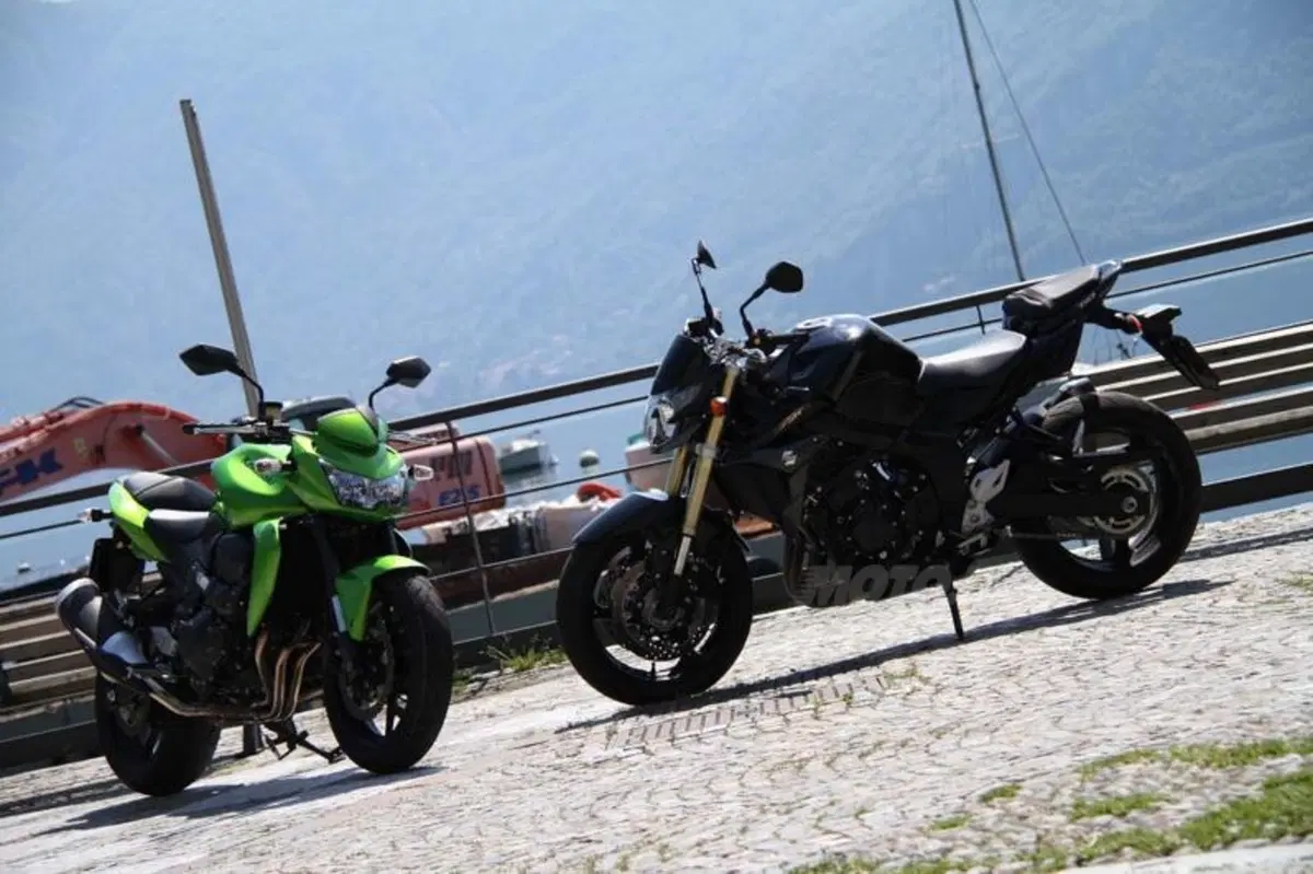 Kawasaki Z750 VS Suzuki GSR 750 (34)