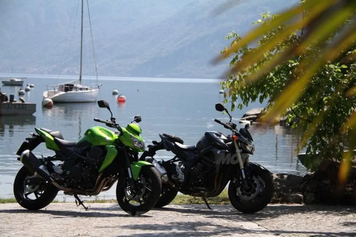 Kawasaki Z750 VS Suzuki GSR 750 (68)