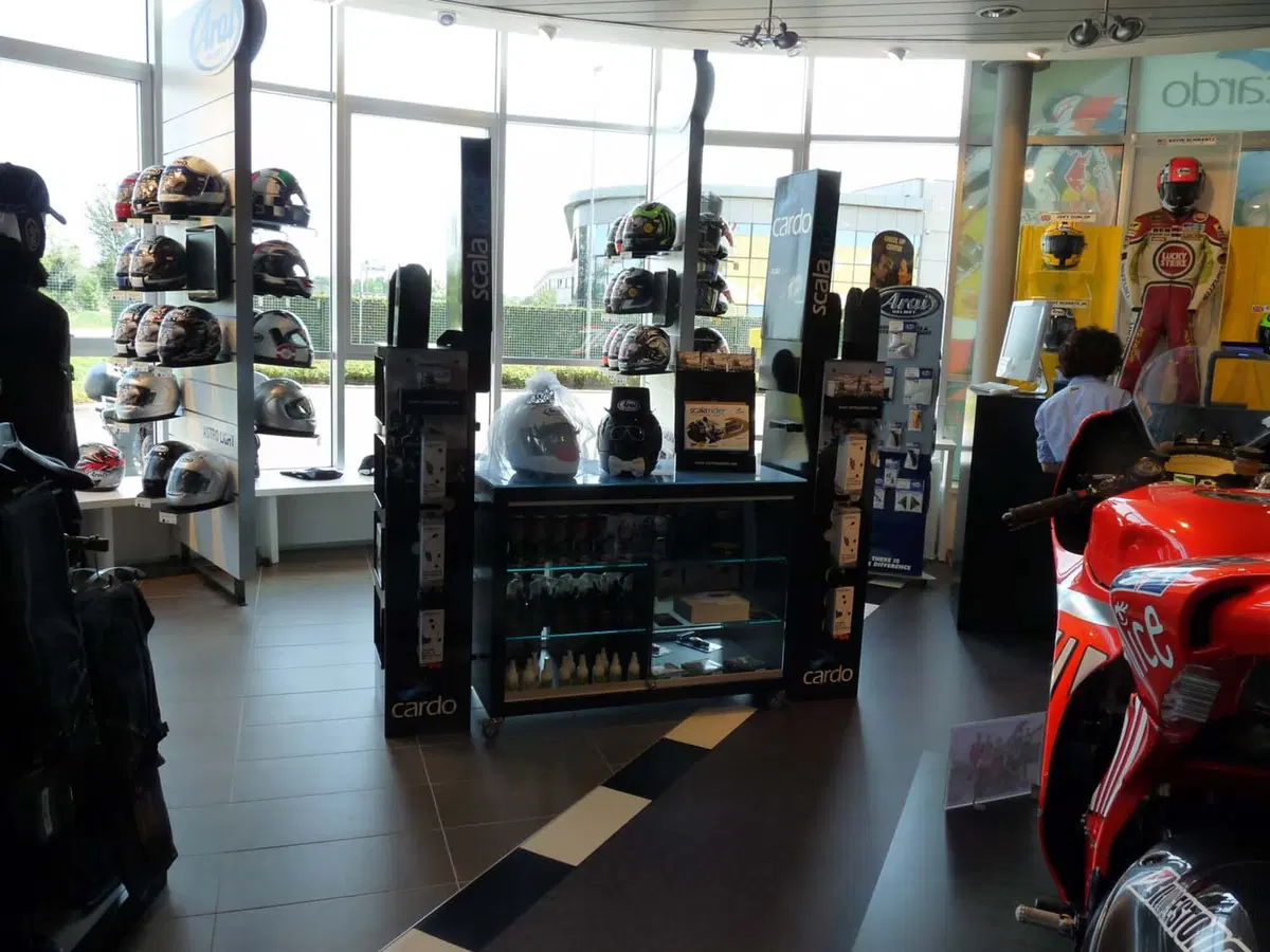 Ber Store inaugurato a Modena (9)