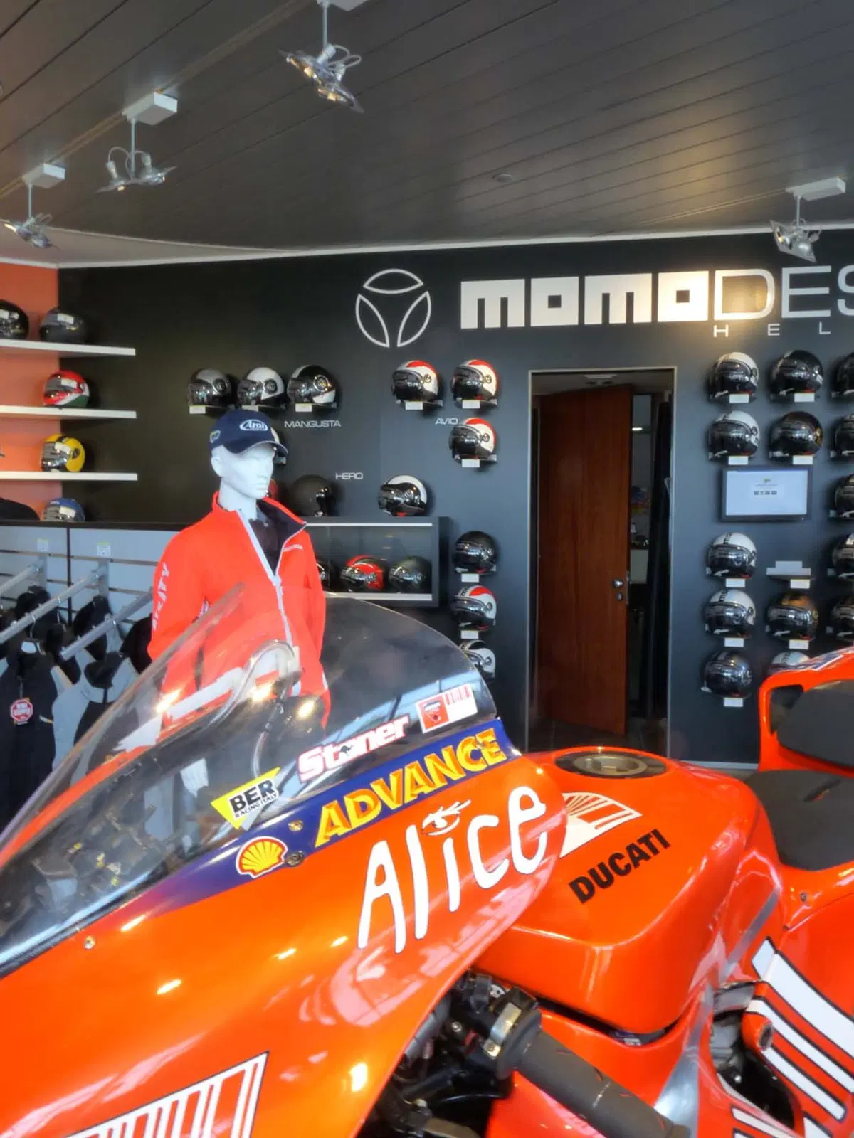 Ber Store inaugurato a Modena (12)