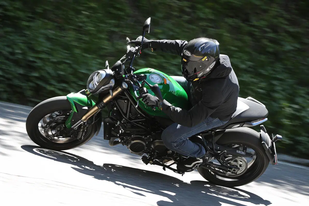 Benelli 752S TEST: pro & contro della nuova nuda di Pesaro (4)