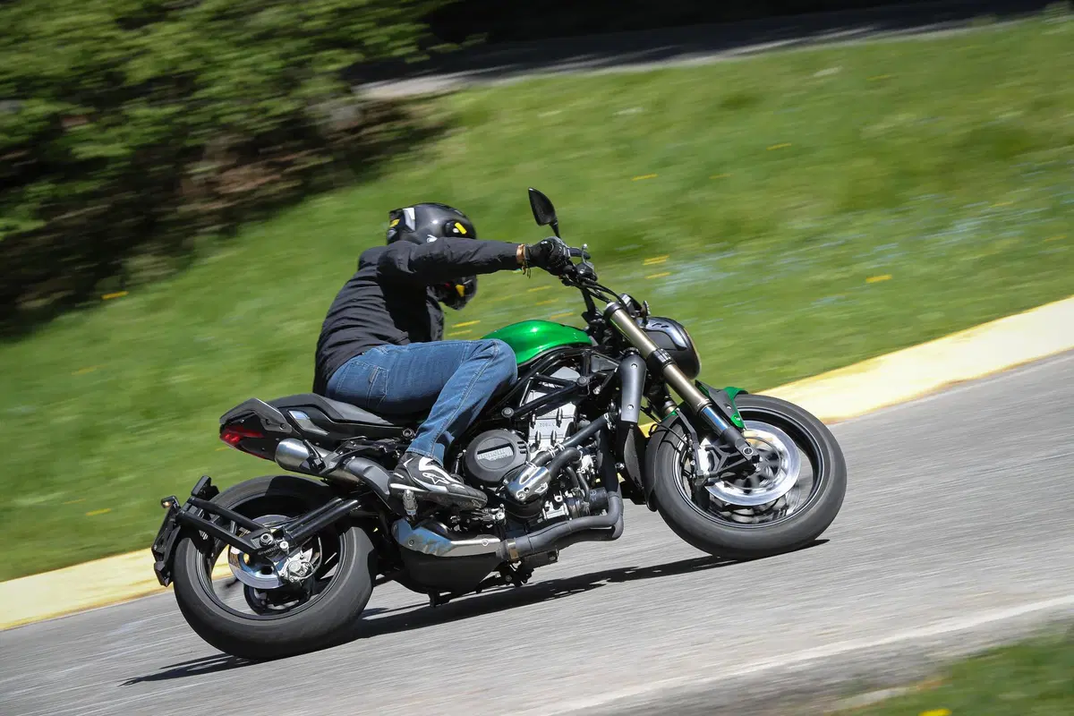 Benelli 752S TEST: pro & contro della nuova nuda di Pesaro (5)