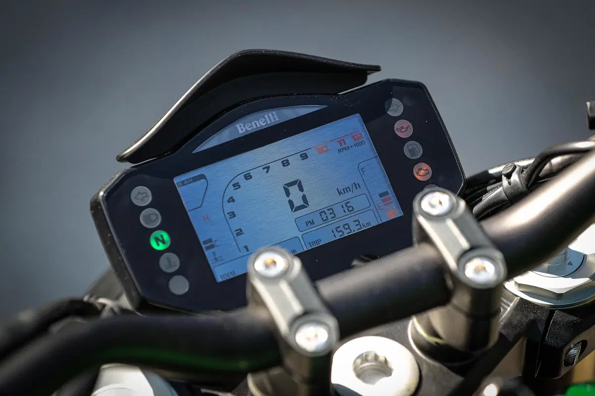 Benelli 752S TEST: pro & contro della nuova nuda di Pesaro (12)
