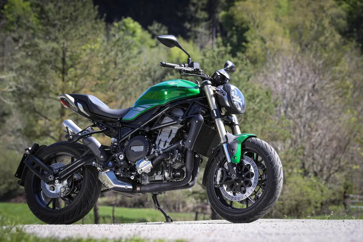 Benelli 752S TEST: pro & contro della nuova nuda di Pesaro (2)