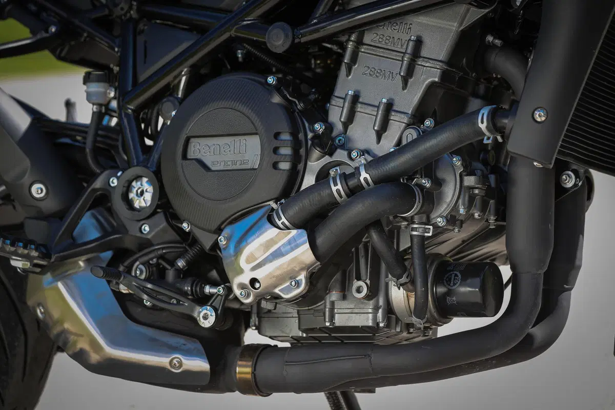 Benelli 752S TEST: pro & contro della nuova nuda di Pesaro (10)