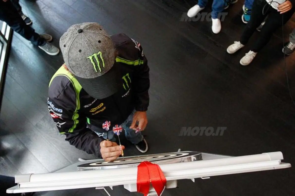 Il tributo della MotoGP alle Olimpiadi di Londra (3)
