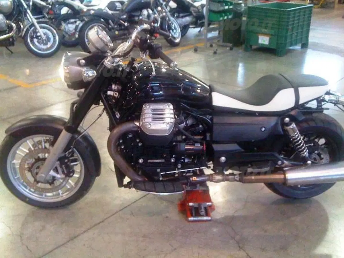 Nuove foto della Moto Guzzi California 1400