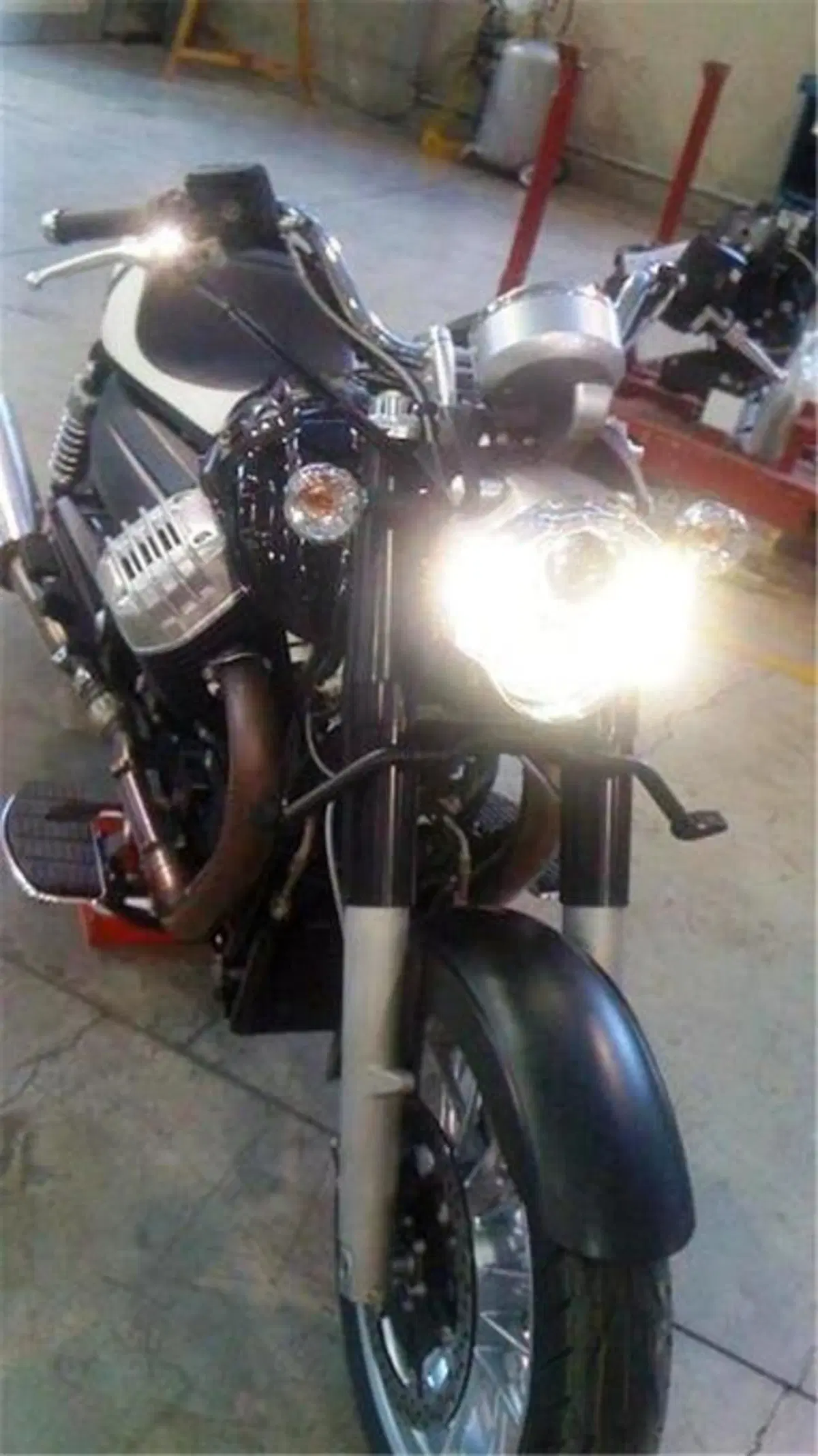 Nuove foto della Moto Guzzi California 1400 (5)