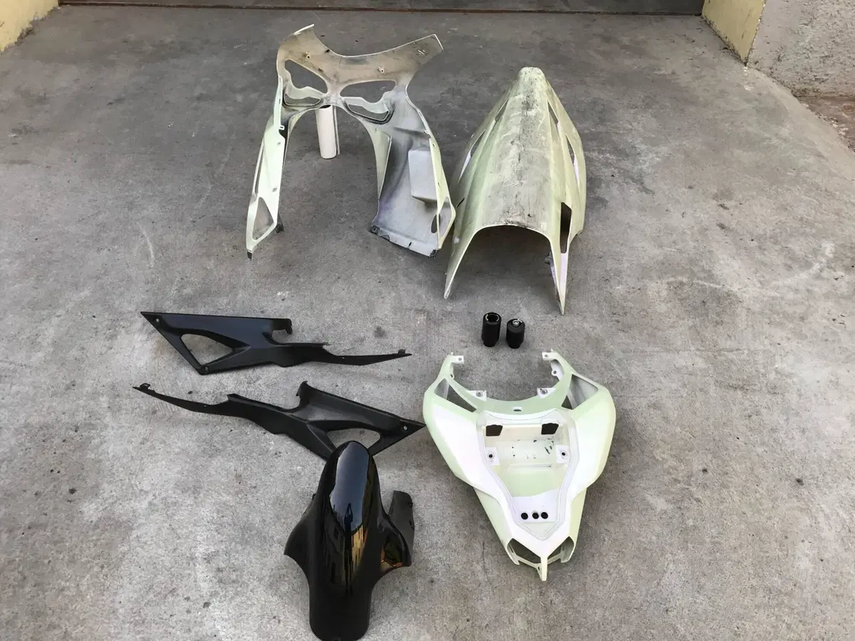 Carene stradali non originali Ducati 848 (4)