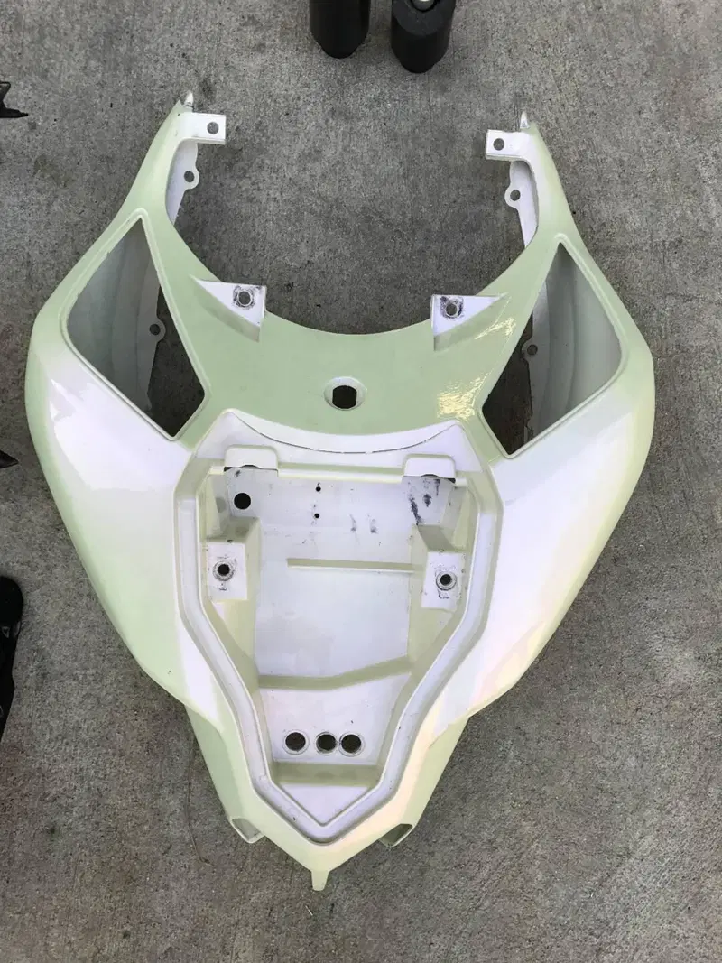Carene stradali non originali Ducati 848 (7)