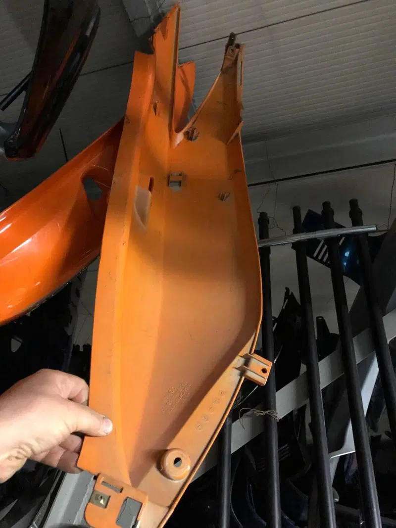 NR.2 Fianchetti posteriori coda Kymco Xciting 500 (2)