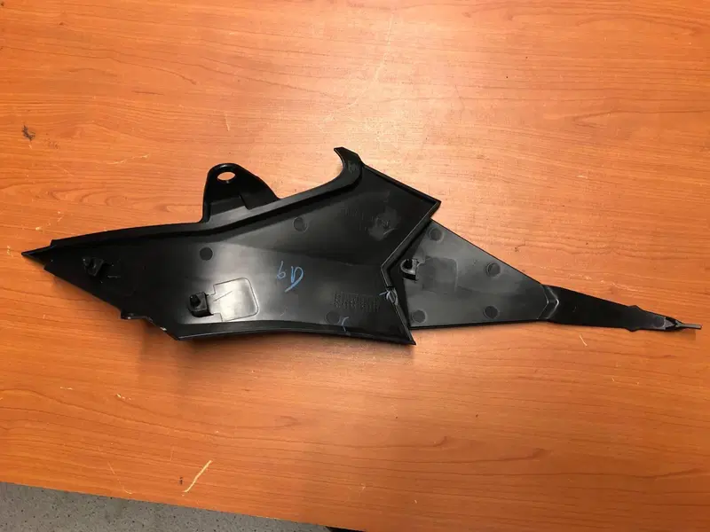 Fianchetto laterale sinistro nero Kawasaki Z 800 (2)