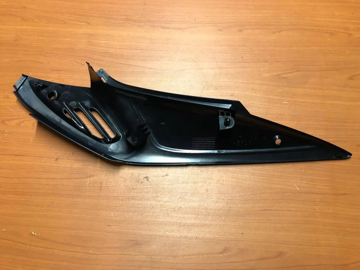 Fianchetto sinistro Suzuki V-Strom 650 2012-2016 (2)
