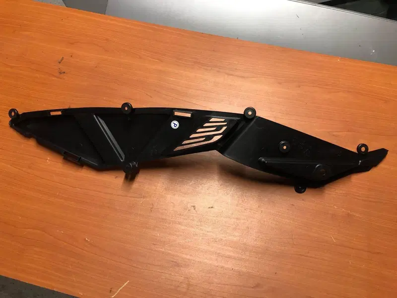 Fianchetto pannello destro Kawasaki J300 2013-2018 (2)