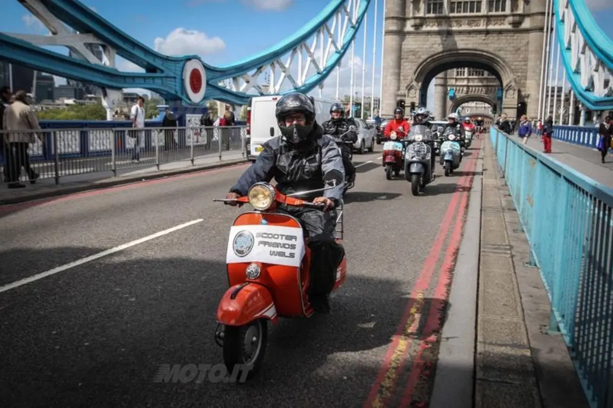 Vespa World Days 2012: è iniziata a Londra la 6a edizione 