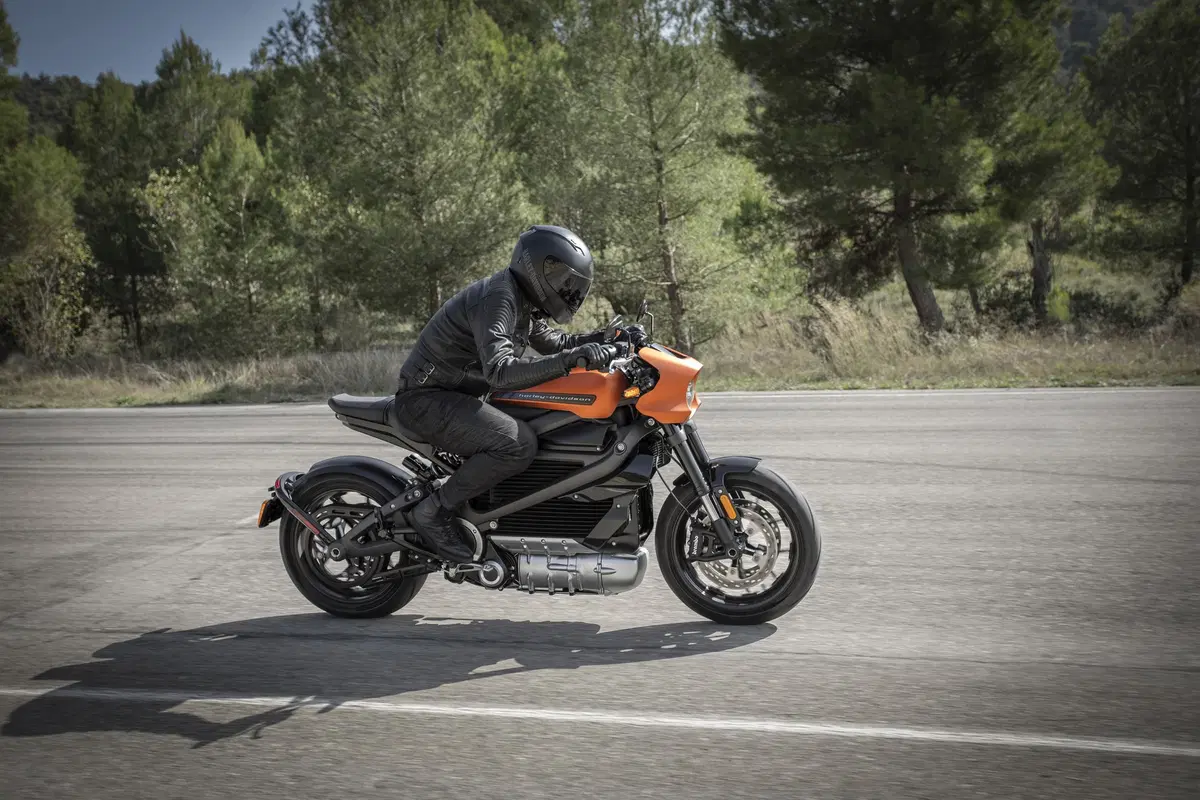 Harley-Davidson LiveWire: prezzo e dati dal CES di Las Vegas (2)