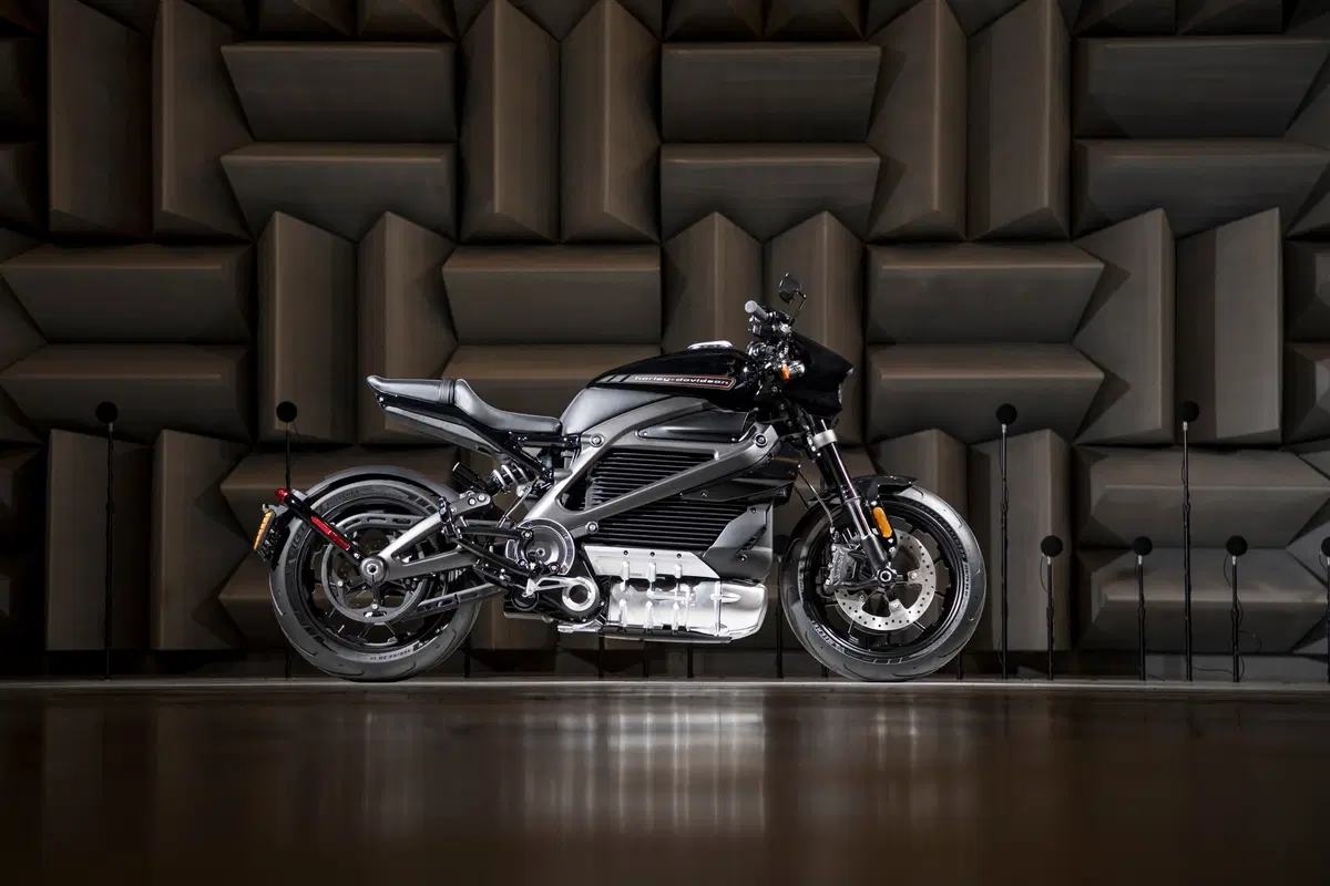 Harley-Davidson LiveWire: prezzo e dati dal CES di Las Vegas (6)
