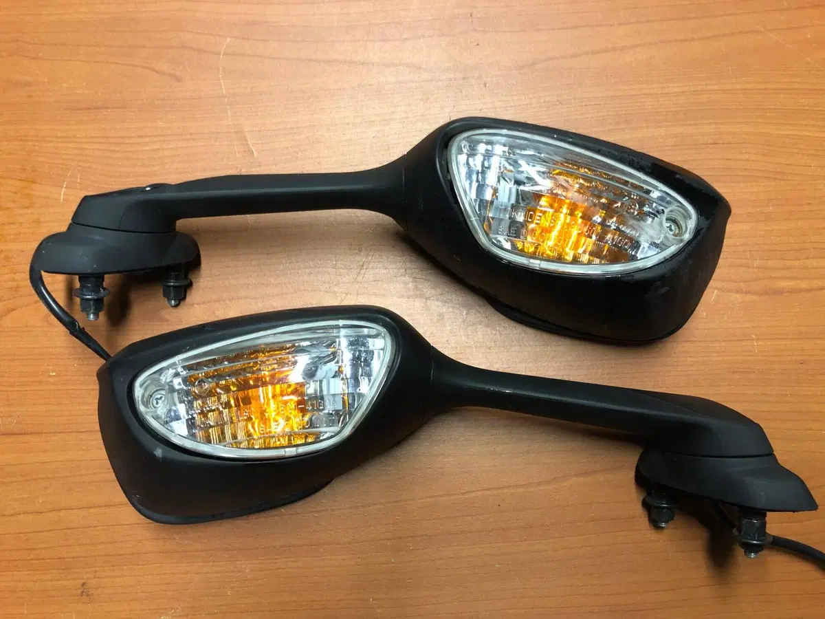 Coppia specchi Suzuki GSX-R 600 750 1000 dal 2005 (2)