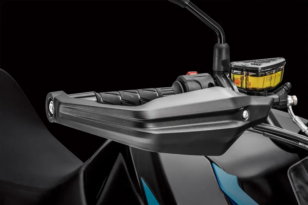 CFMOTO MT 650 ADV: la Crossover facile e versatile (13)
