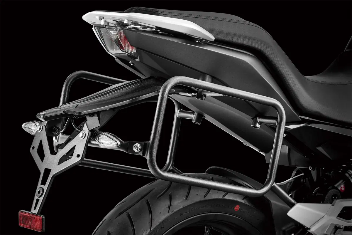 CFMOTO MT 650 ADV: la Crossover facile e versatile (15)