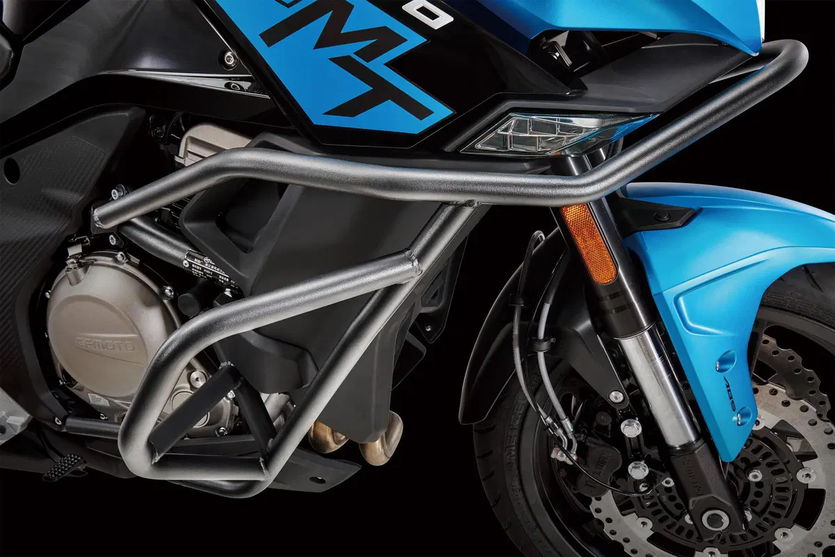 CFMOTO MT 650 ADV: la Crossover facile e versatile (16)