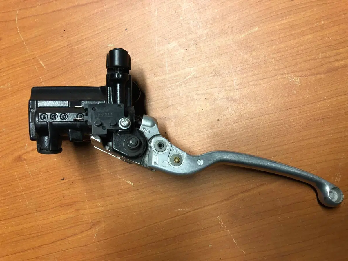 Pompa freno anteriore Yamaha Fazer 8 - FZ1 Fazer (3)