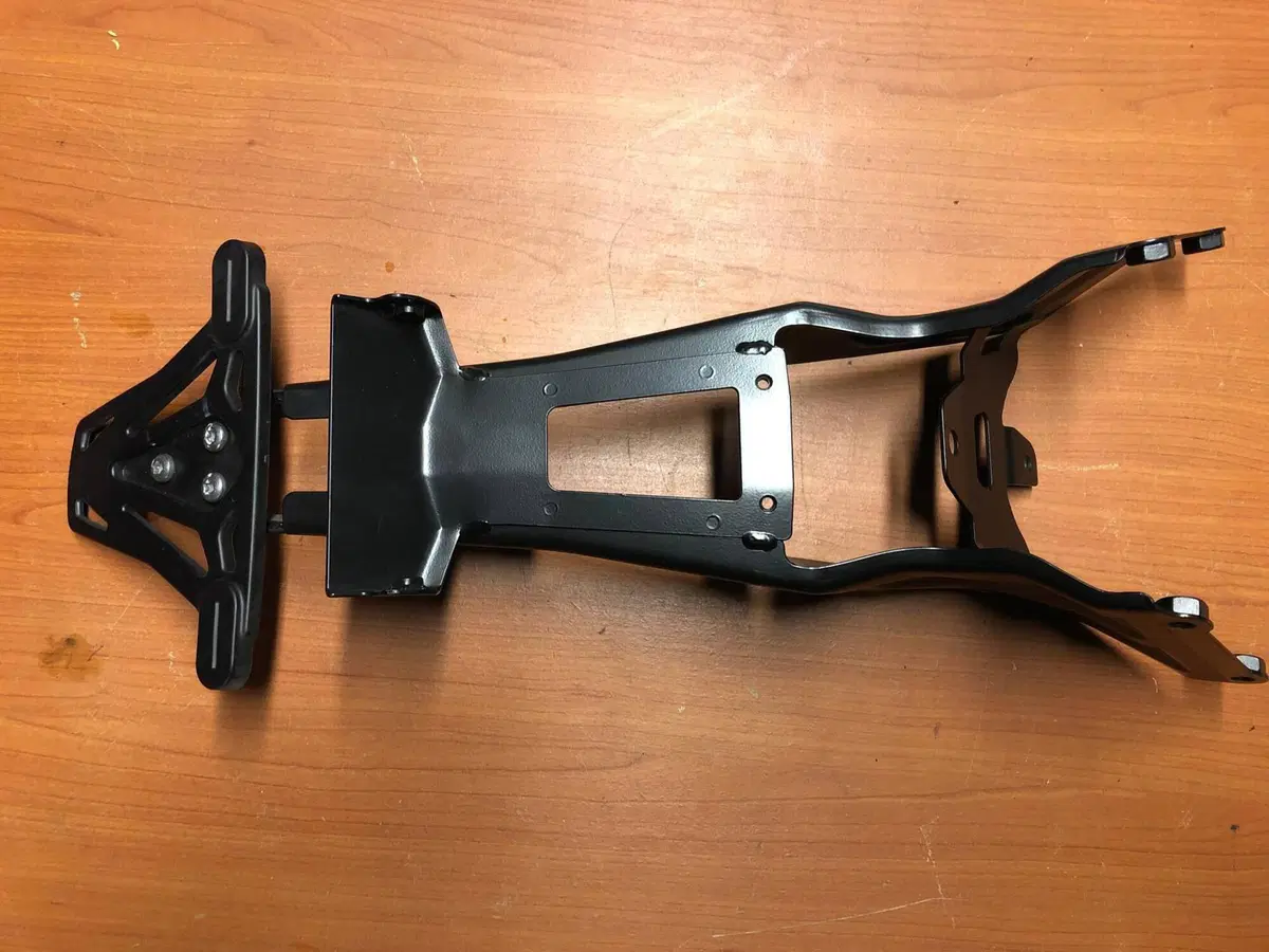 Portatarga originale Trumph Daytona 675 2009-2012 Triumph (3)