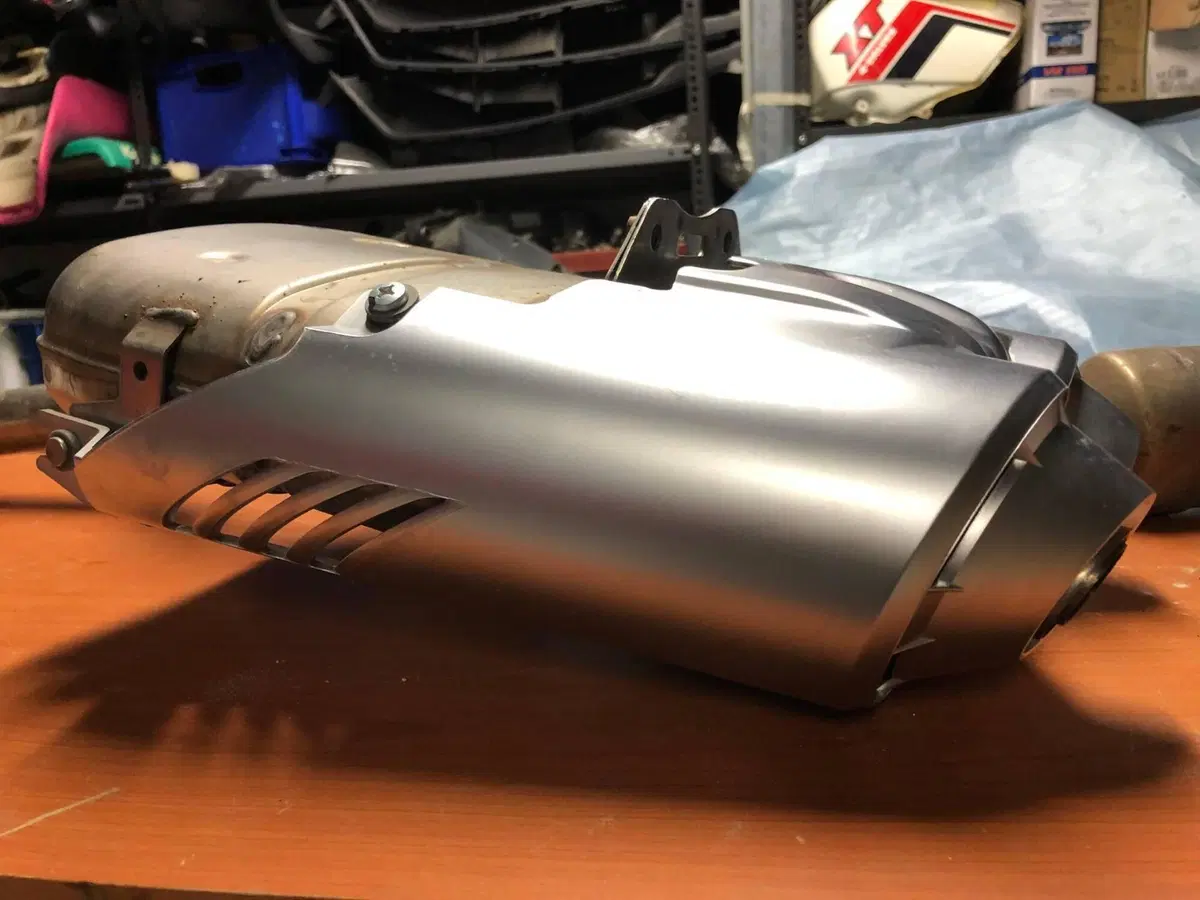 Scarichi originali Yamaha FZ6 2004 - 2007 (3)