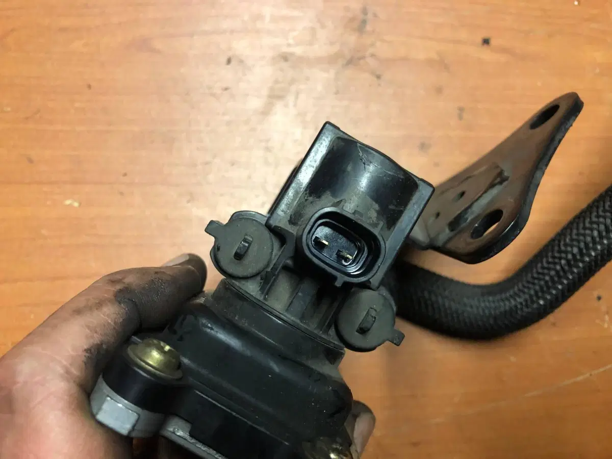 Sensore valvola antinquinamento Yamaha MT-03 660 (6)