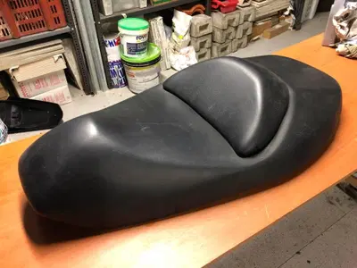 Sella Suzuki Burgman 125 - 150 2002 - 2006