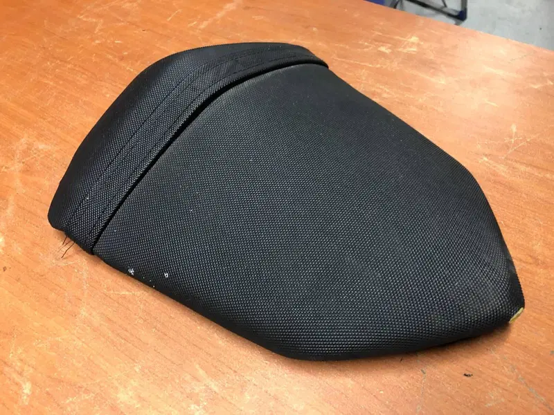 Sella posteriore Kawasaki Z 750 2007 - 2012 (2)