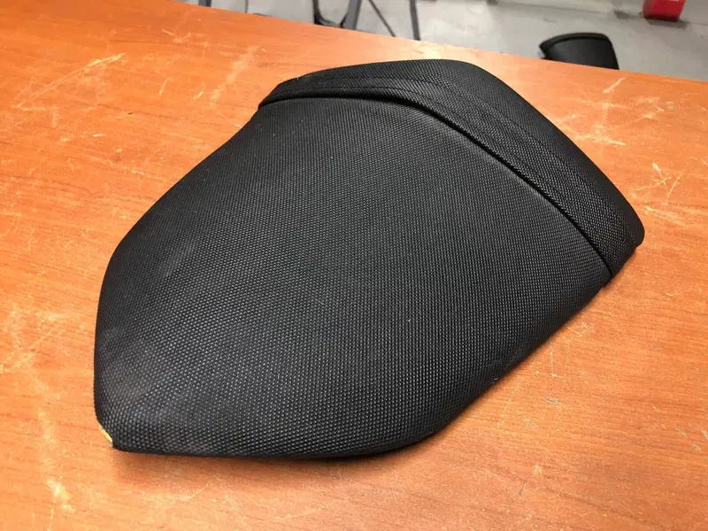 Sella posteriore Kawasaki Z 750 2007 - 2012 (6)