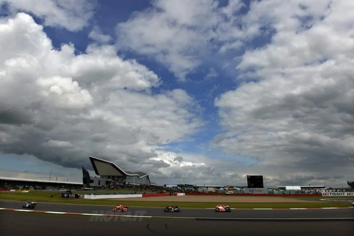 Le foto più spettacolari del GP del Regno Unito (26)