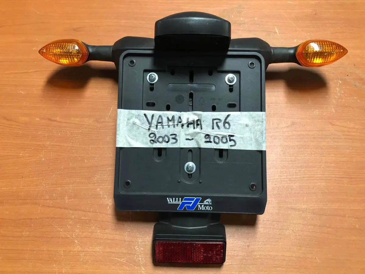 Portatarga con frecce Yamaha R6 2003 - 2005