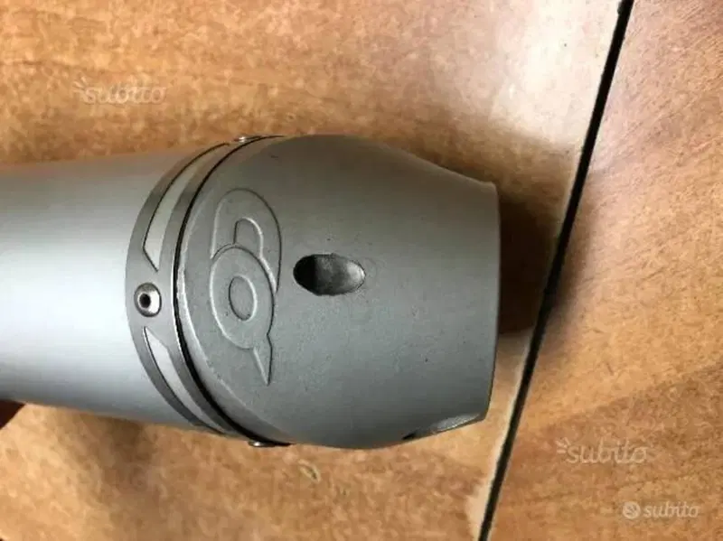 Terminale di scarico QD Triumph Tiger 1050 (3)