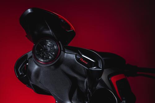 MV Agusta Rush 1000. In produzione la hypernaked da 208 cavalli (7)