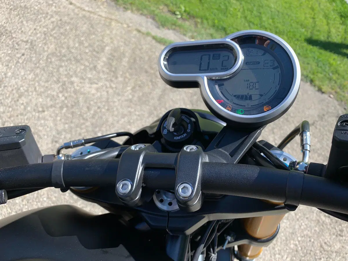 Ducati Scrambler 1100 Pro 2020. Maturità classica (3)