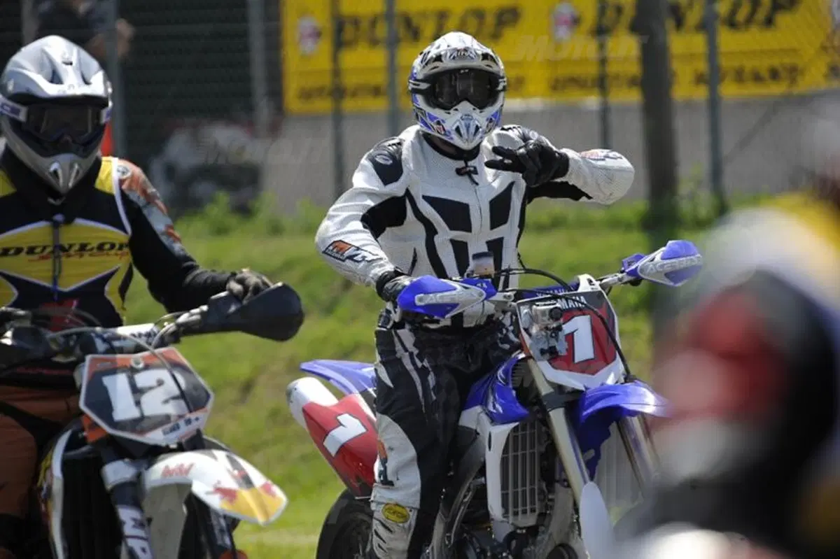 Trofeo Yamaha SM. Siamo scesi in pista con la YZ 450 SM