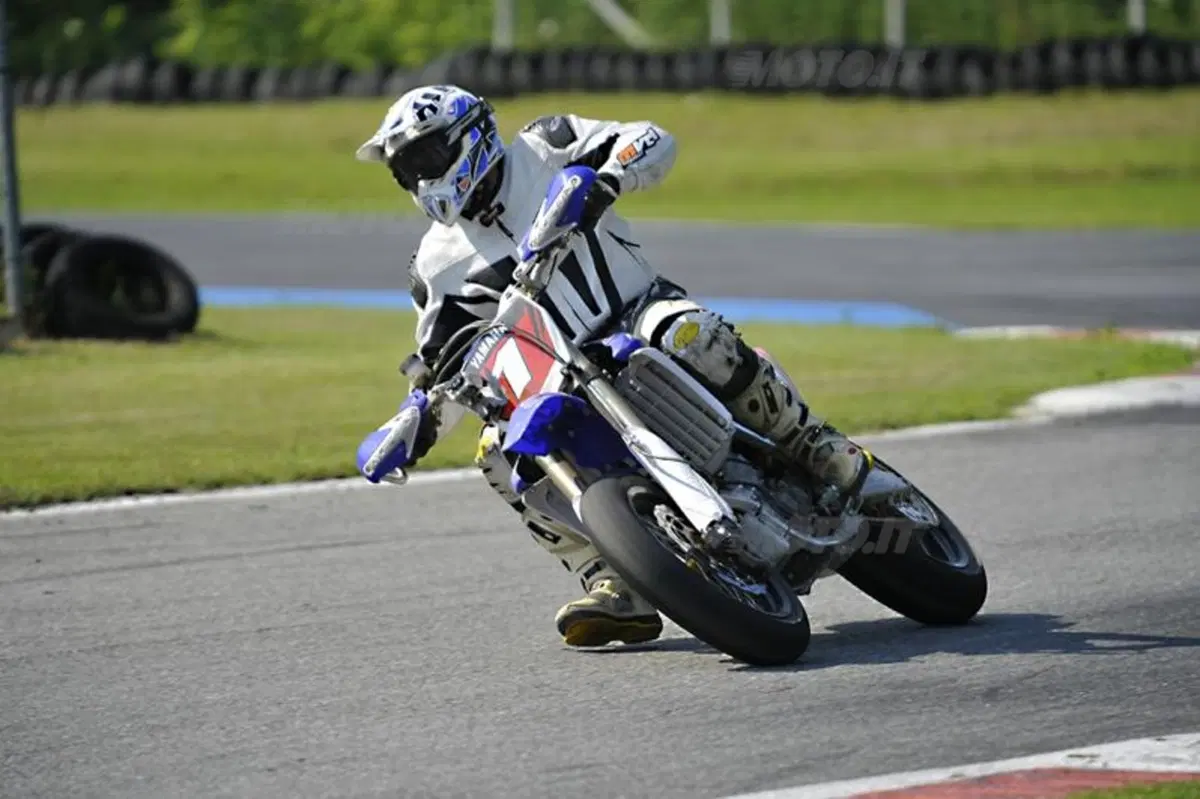 Trofeo Yamaha SM. Siamo scesi in pista con la YZ 450 SM (5)