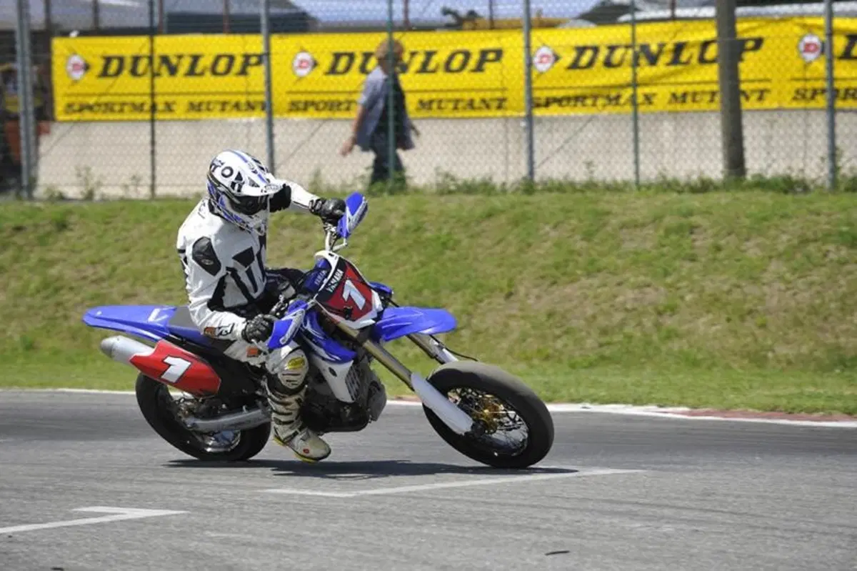 Trofeo Yamaha SM. Siamo scesi in pista con la YZ 450 SM (11)