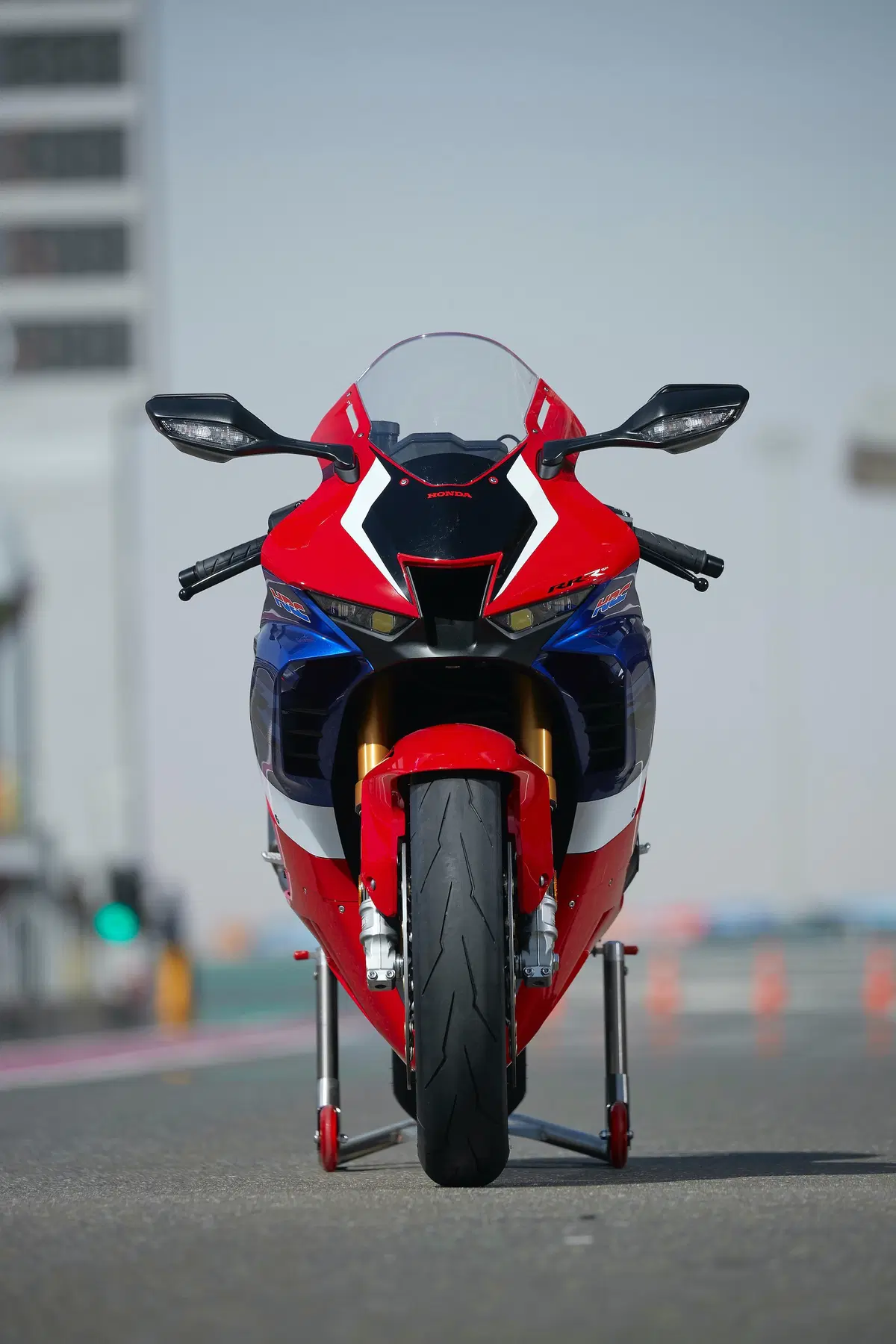 Honda CBR 1000RR R Fireblade SP. R come Racing (17)
