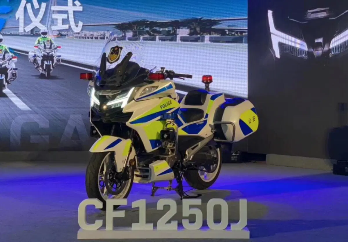 La Benelli BJ1200J e la nuova GT a tre cilindri